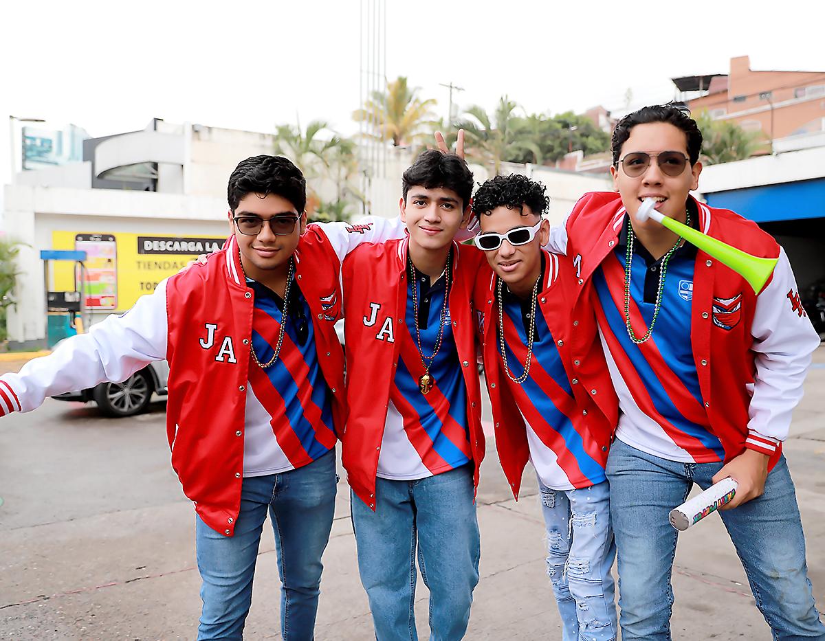 Joshua Carrasco, Jorge Valladares, Kenneth Irula y Manuel Venegas