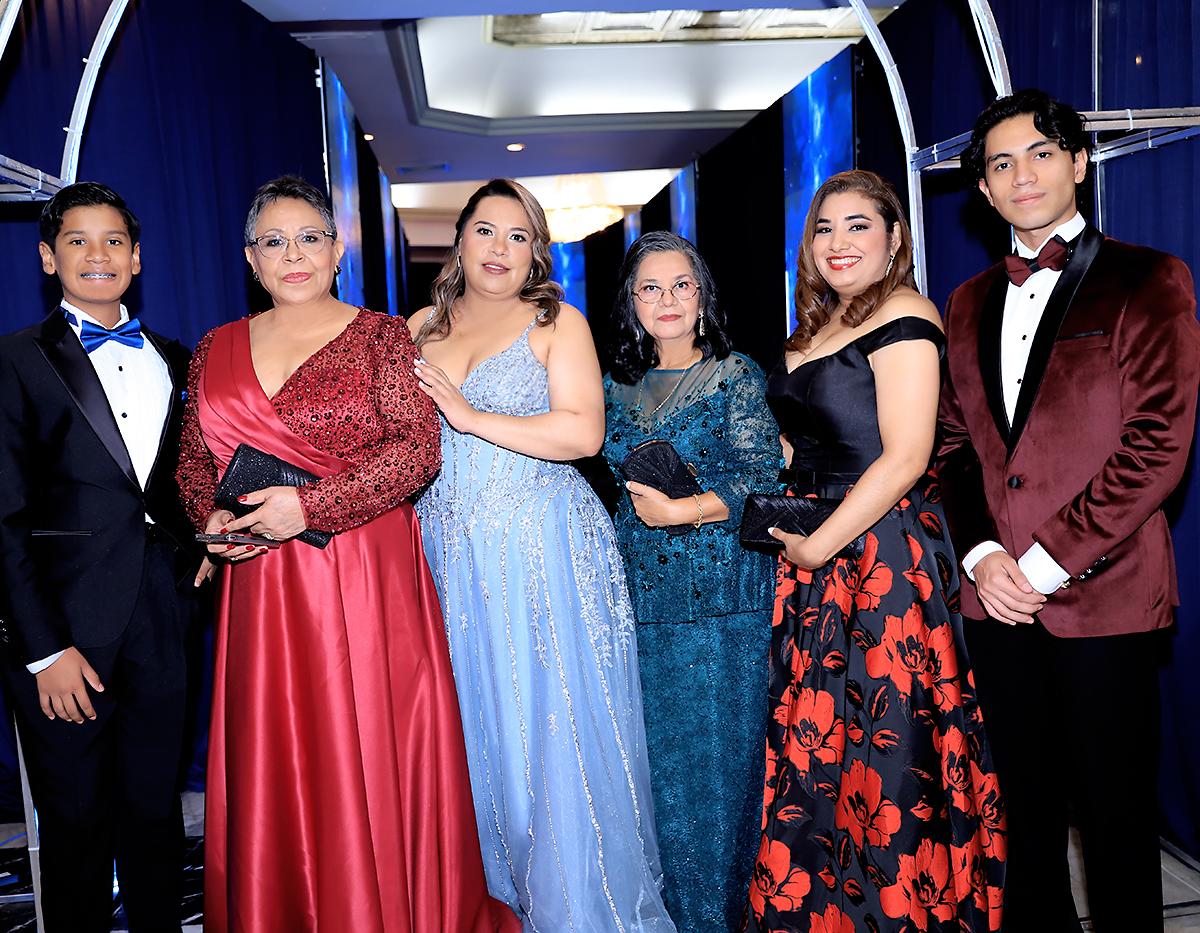 Invitados a la prom 2025 de la International School of Tegucigalpa