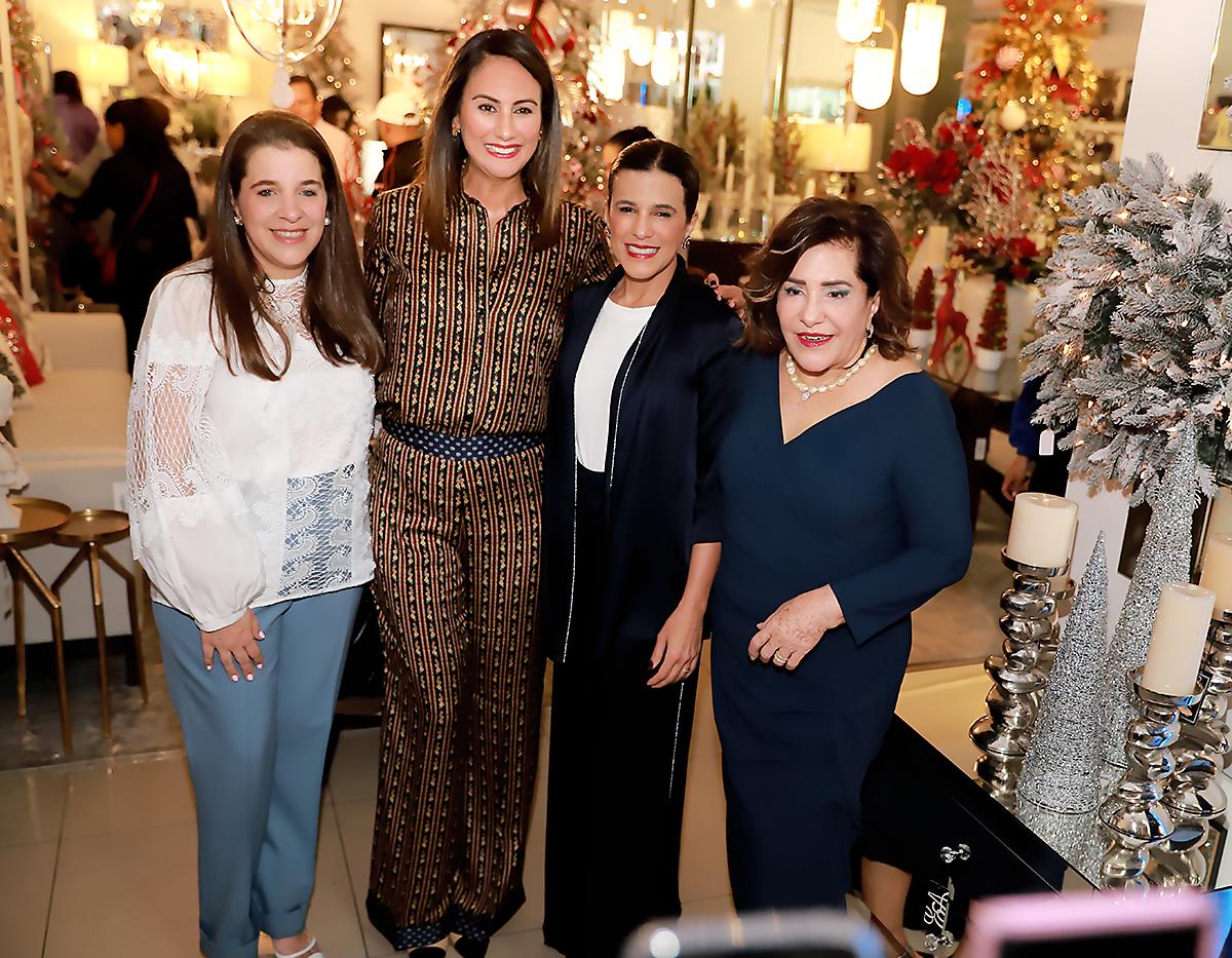 Larissa Faraj, Marcela Zacapa, Karla Melara y Marcela Facussé