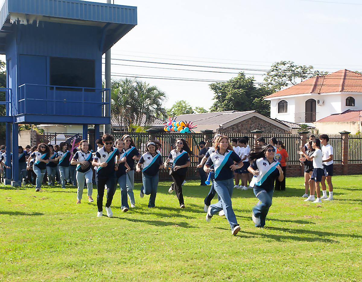Senior entrance 2025 de Seran School