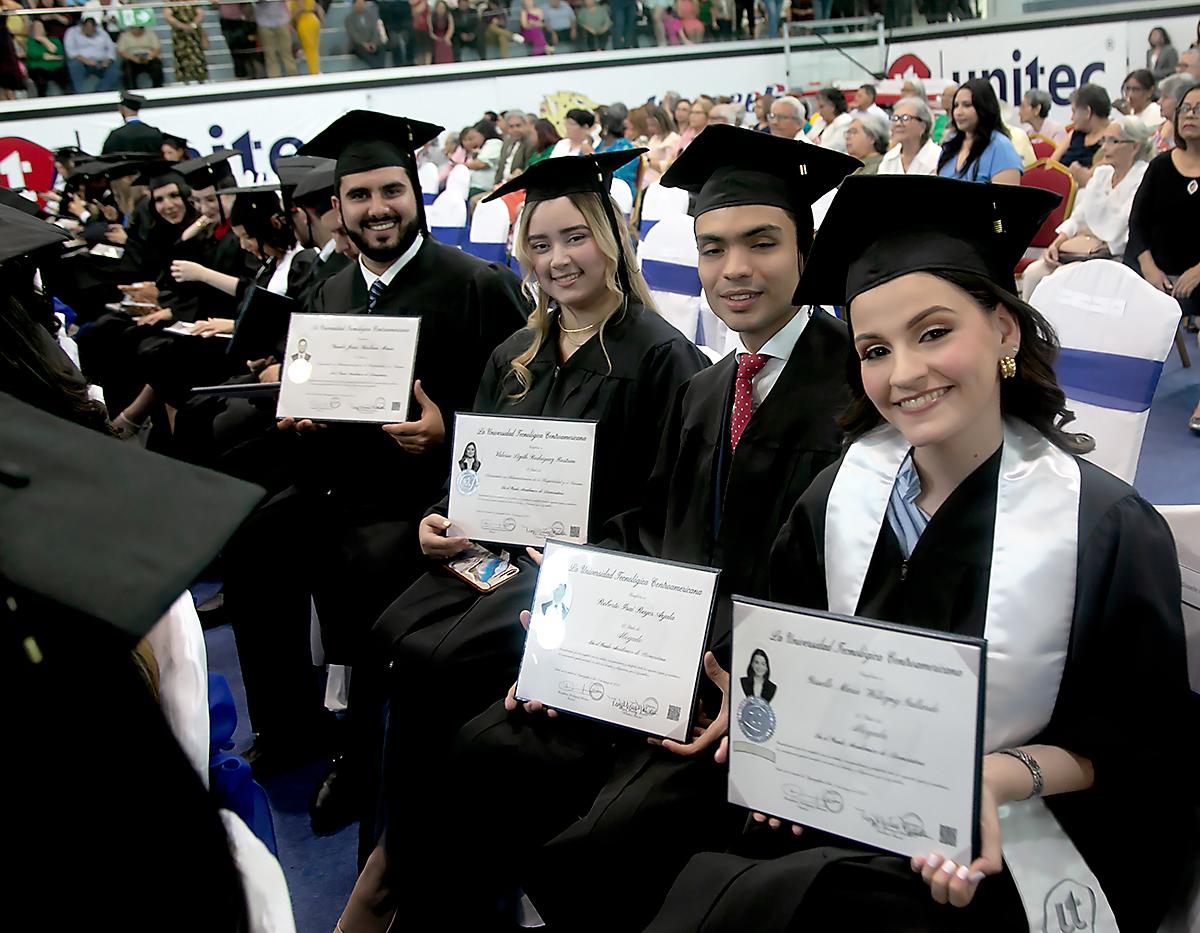 Graduaciones de UNITEC SPS 2024