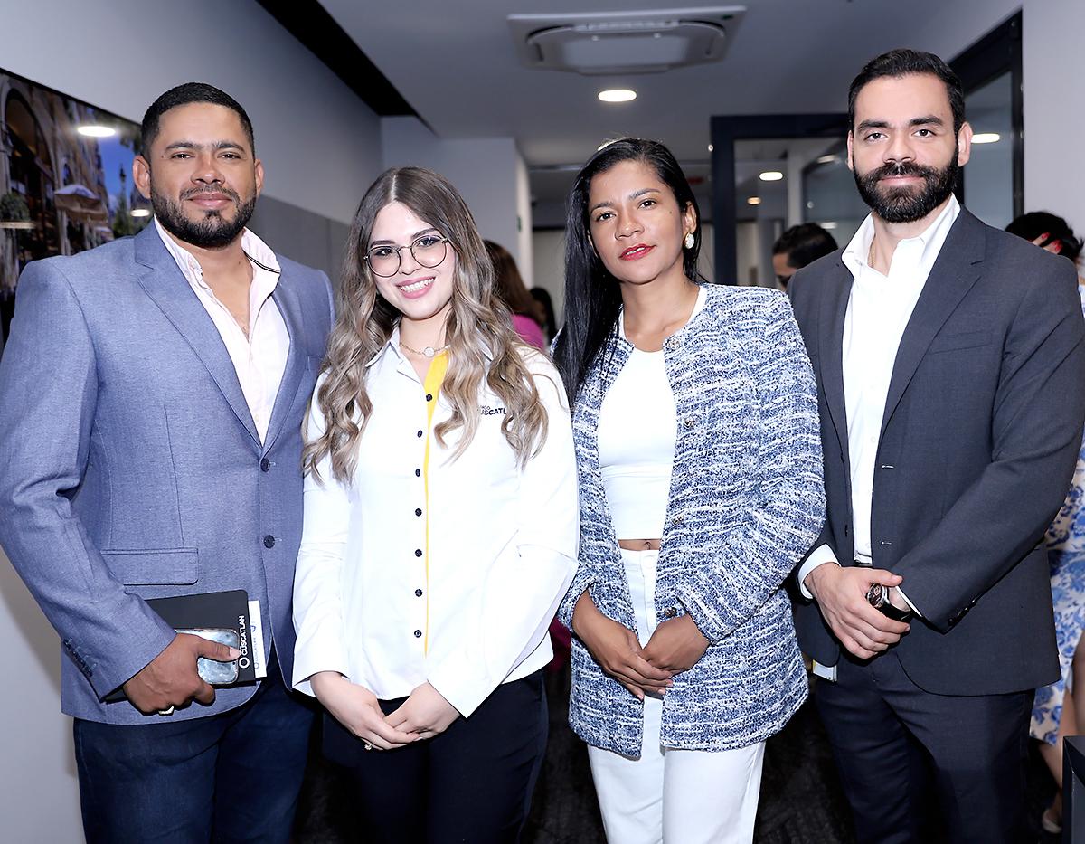 Aylyn Paz y Josué Chahín.