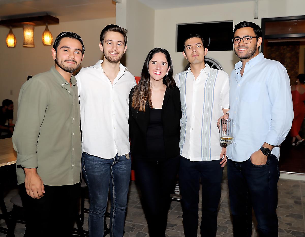 Andrés Argueta, Piero Balletta, Assunta García, Rubén Clare y Alberto Sikaffy. 