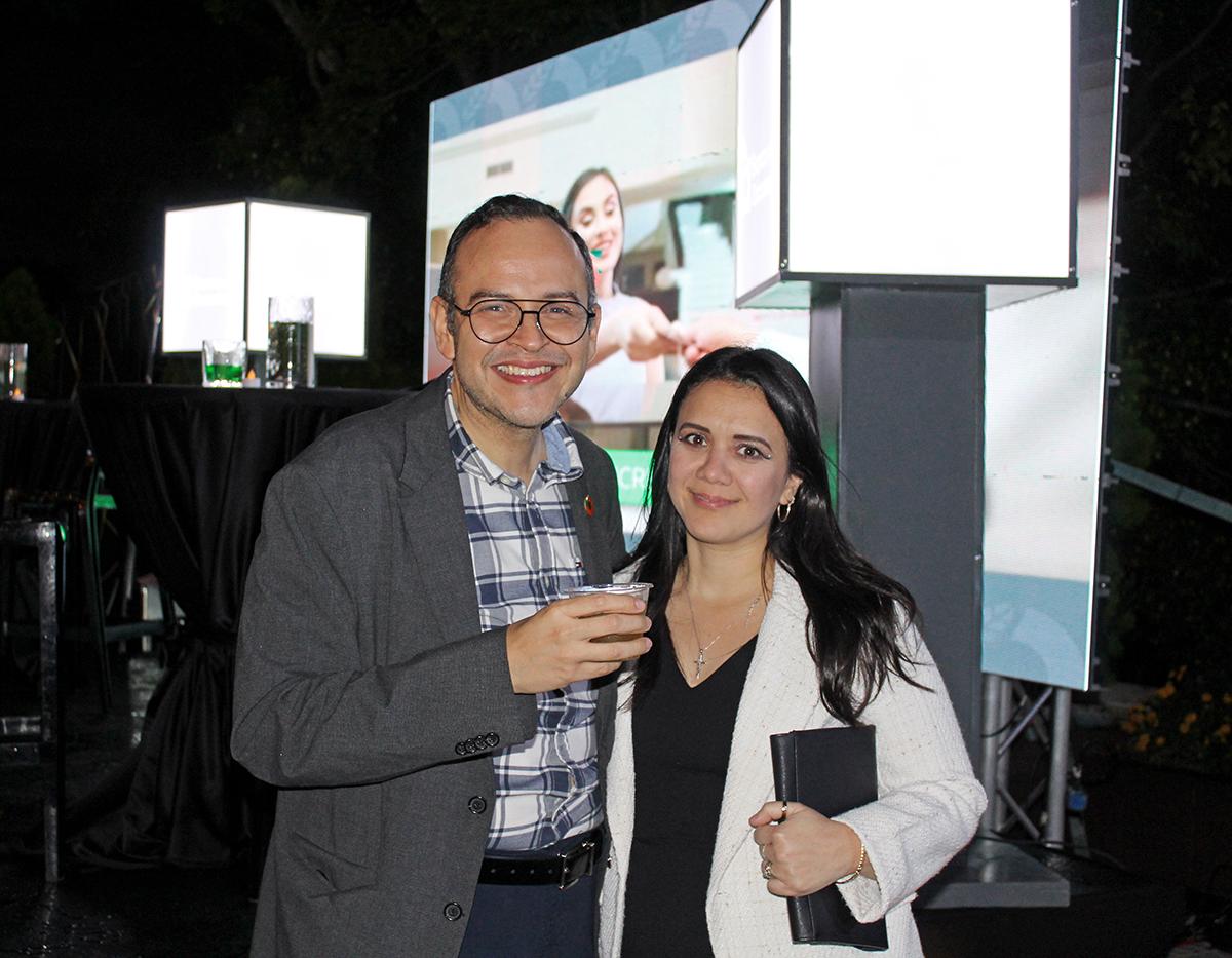 Leonel Rivas y Lindsay Pinel.