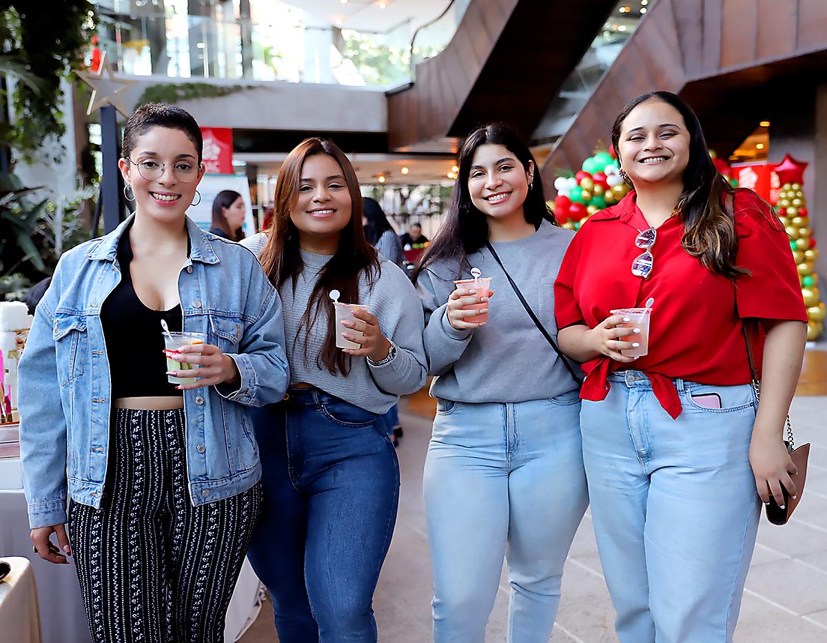 Norma Rocas, Daniela Montes, Elena Amador y Shedad Melghem