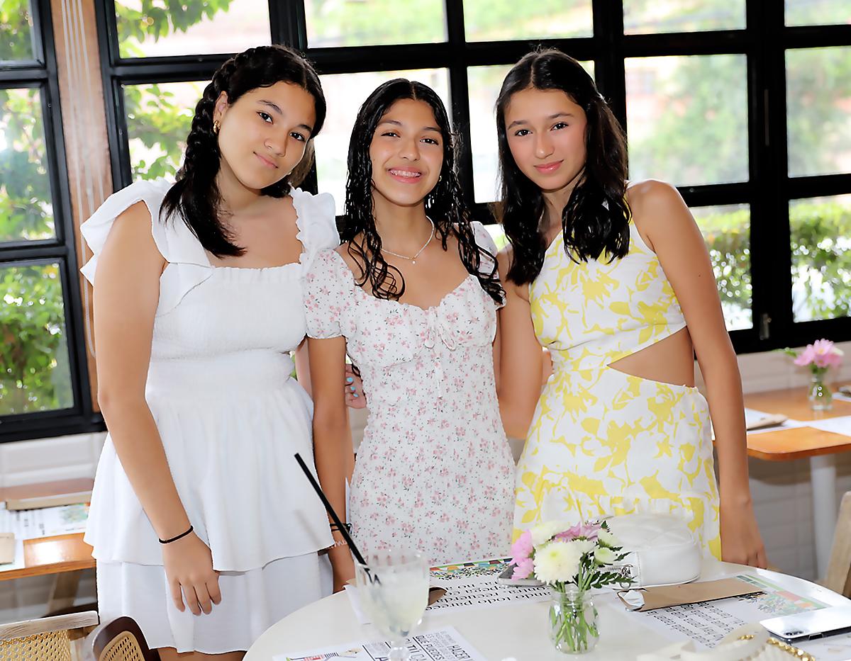 Luciana Vargas, Alessandra Carbajal e Irene García.