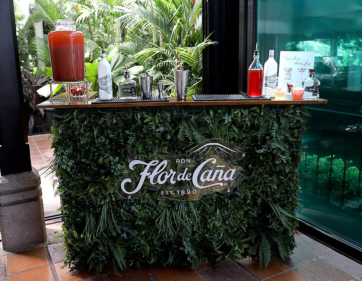 Stand de Flor de Caña. Stand de Flor de Caña.