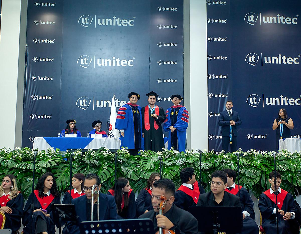 Graduaciones UNITEC 2024 en San Pedro Sula