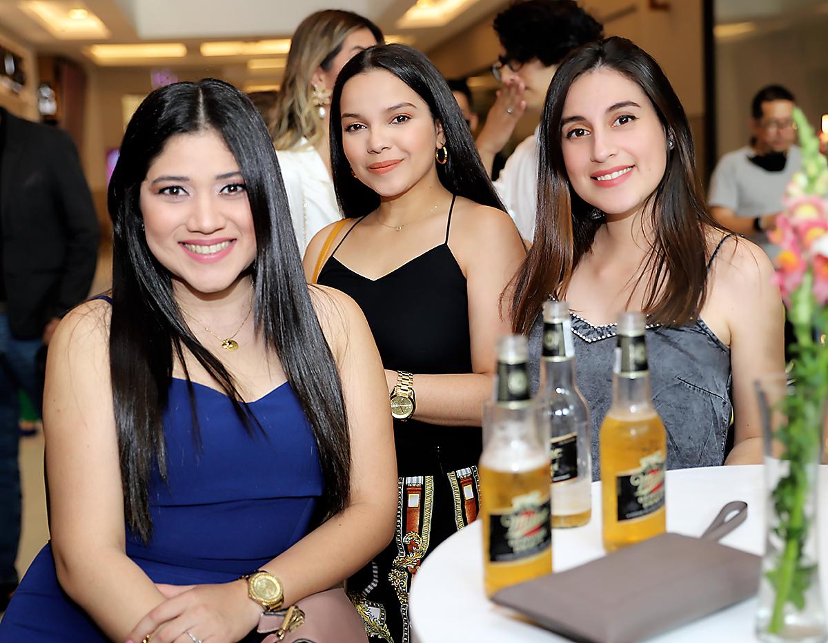 Jessy Pamela Amador, Ana Gómez y Karime Arias