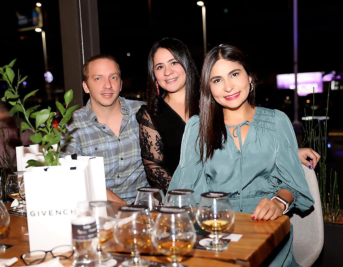 Whisky Lab por Multiplaza y Estilo