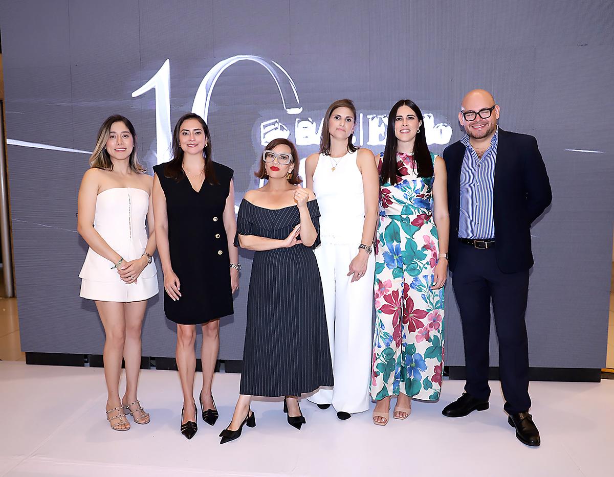 Alejandra Chang, Valeria Ríos, Blanca Bendeck, Pamela Cruz, Paola Chinchilla y Lawin Paz.