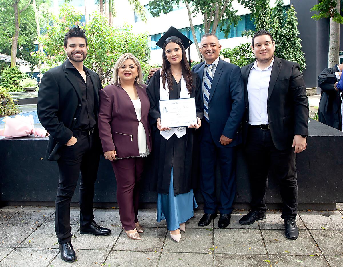 Graduaciones UNITEC 2024 en San Pedro Sula