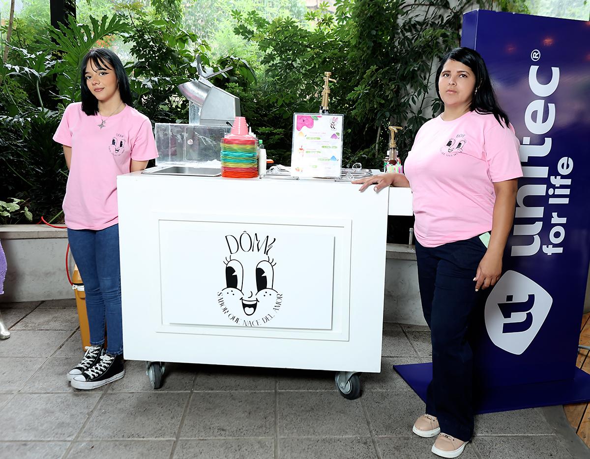 Itania Ruíz y Gabriela Ortez de Domi.