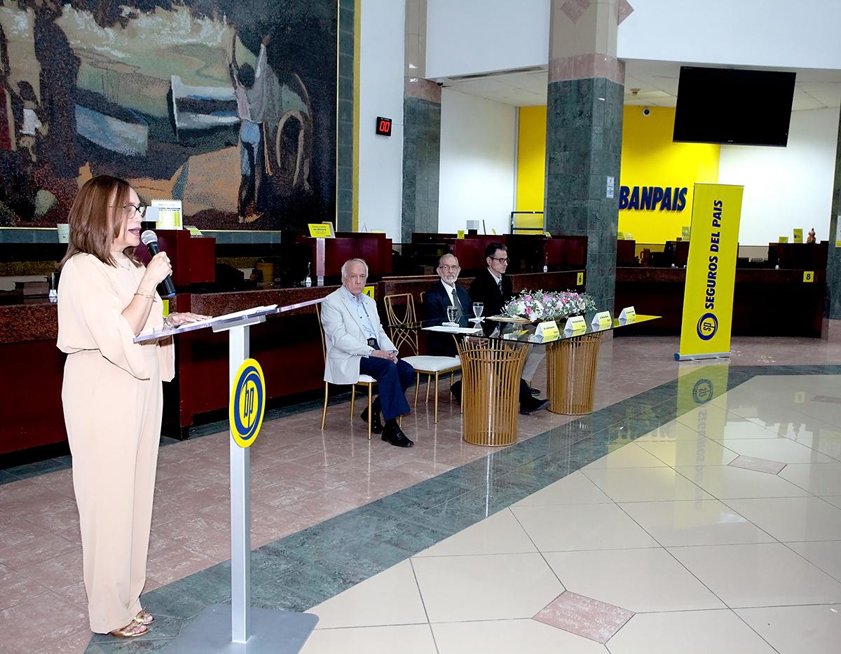Exposición “Tierra de Pan Llevar” de Marco Rietti