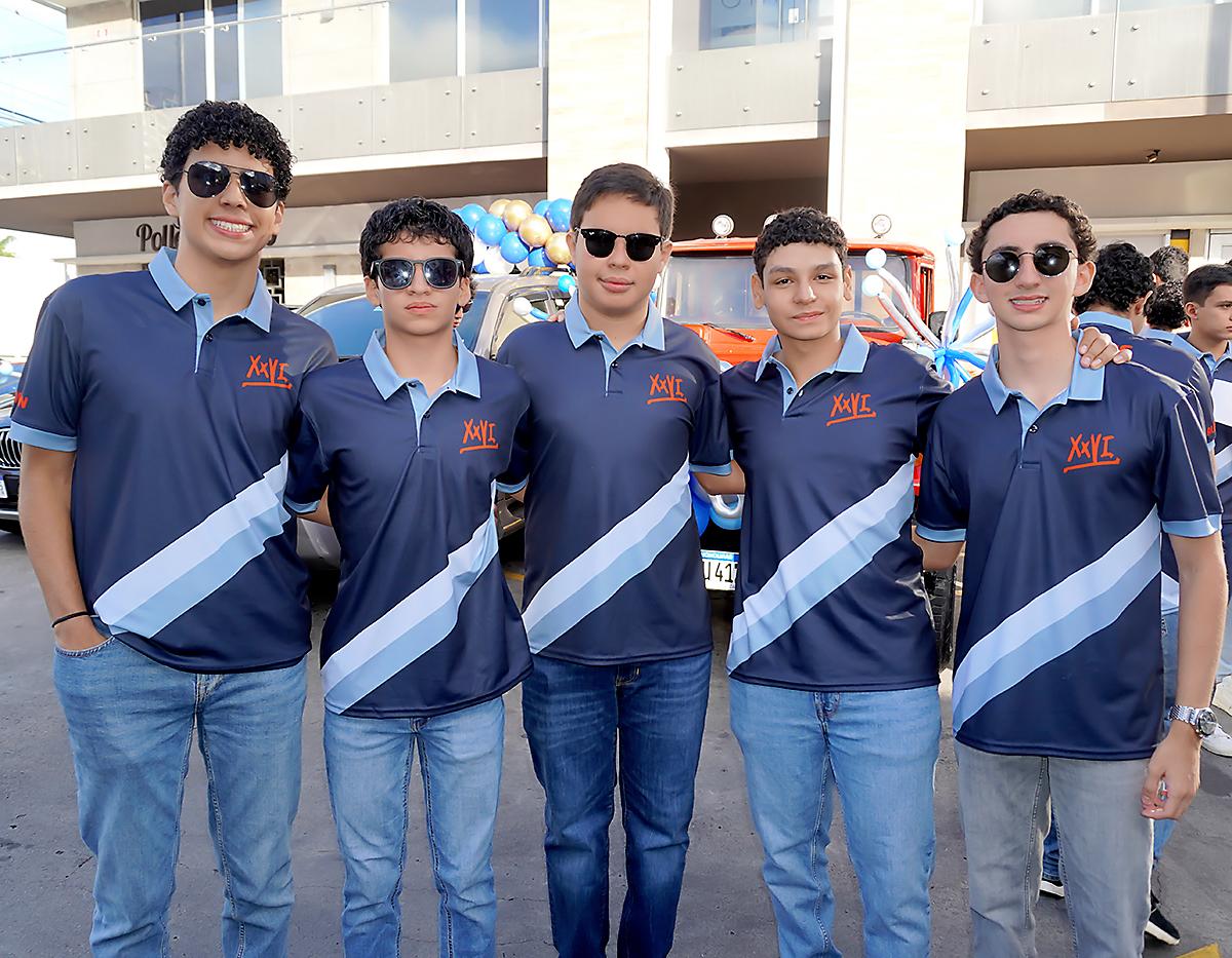 Rodrigo Antonio Jeff, Rodrigo Massu, Fernando Oliva, Joaquín Ochoa y Sebastián Vijil.