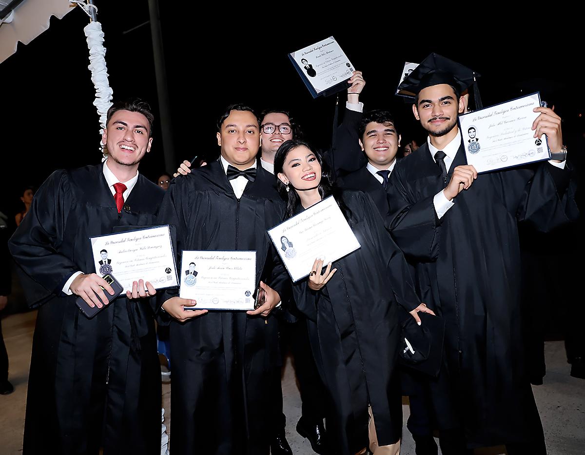 Graduaciones de Pregrado UNITEC TGU 2024