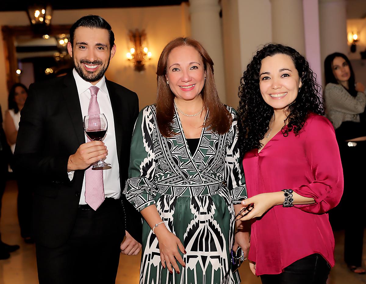 Hotel Clarion presenta su nueva recepción
