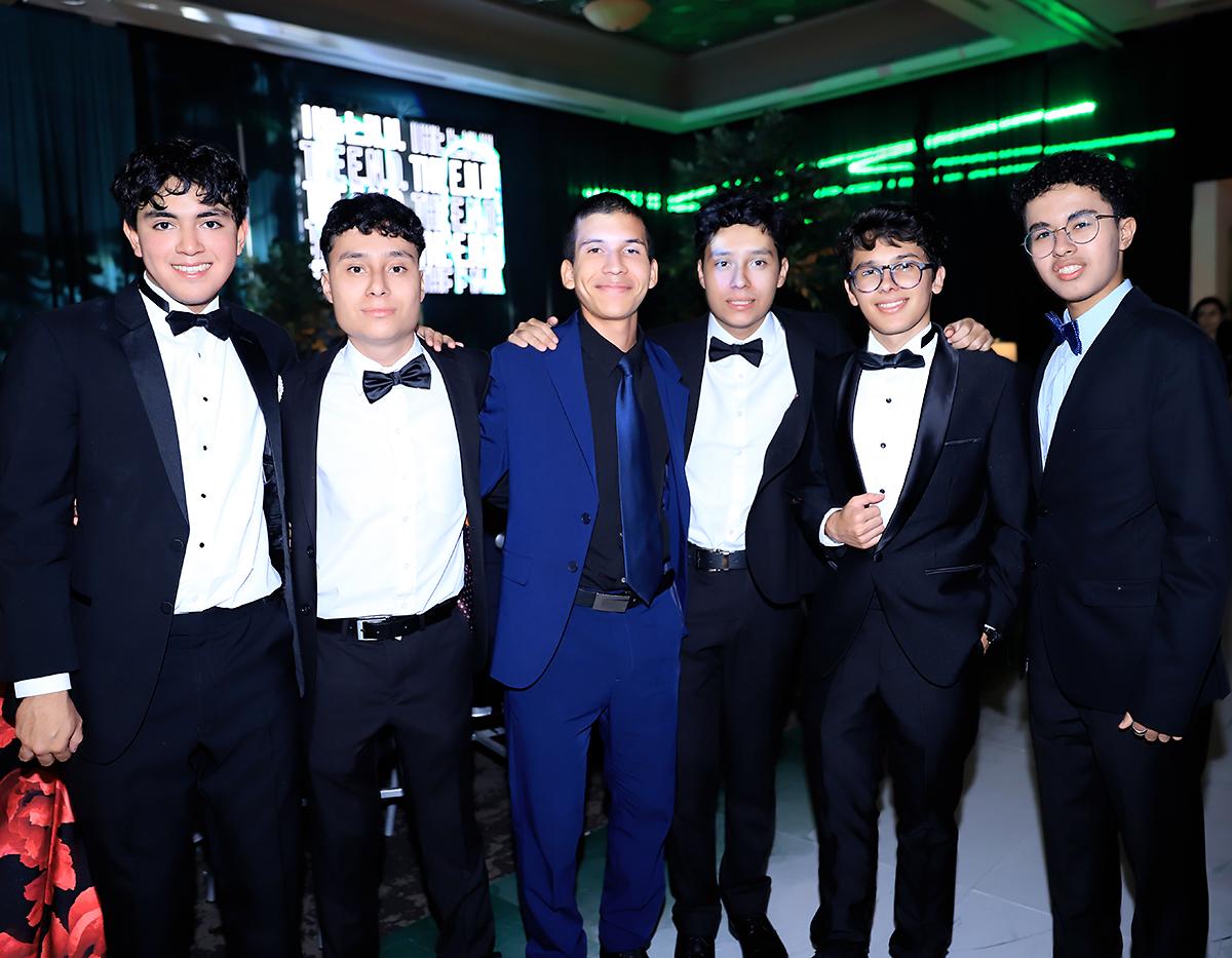 Prom Night de los Seniors 2025 de Macris School