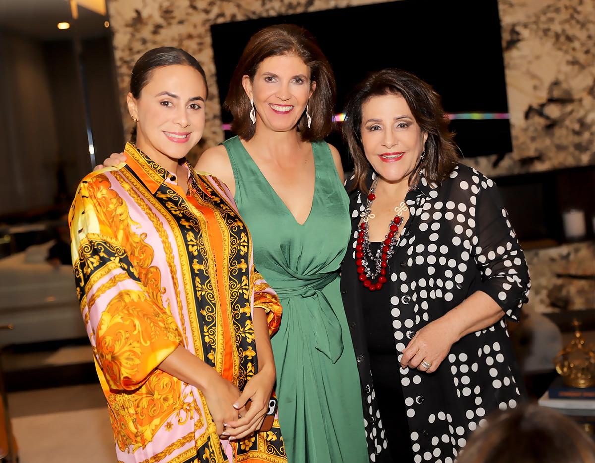 Candice Cosenza, Karen Atala y Marcela Melara
