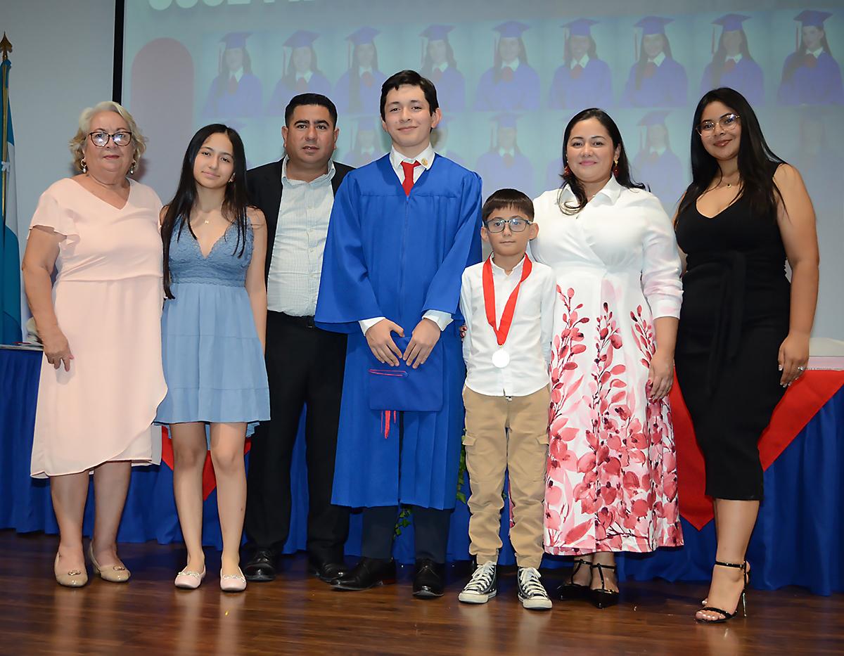 Graduación de los seniors 2025 de Dowal School