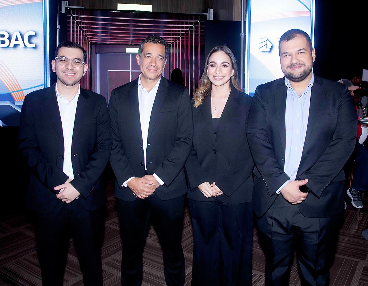 Mario Roberto Faraj, Luis Ortega, Nicole Quiroz y Gustavo Chávez.