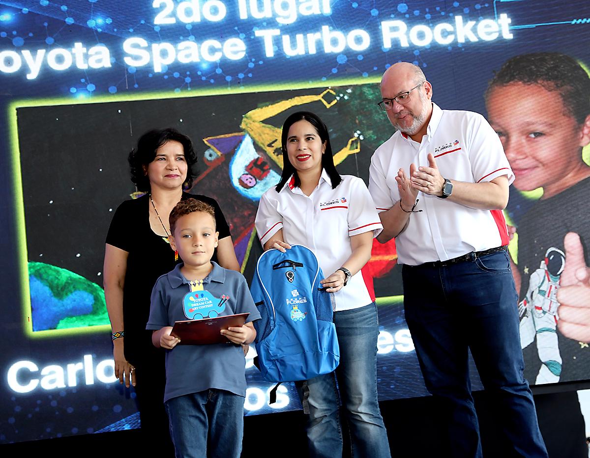 El concurso de arte “Toyota Dream Car” premia la imaginación futurista y el talento de la niñez hondureña