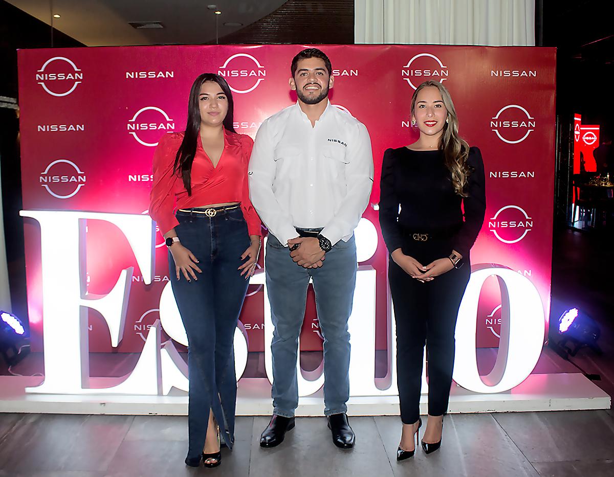 - Nohely Herrera, Luís Pacheco y Diana Pineda