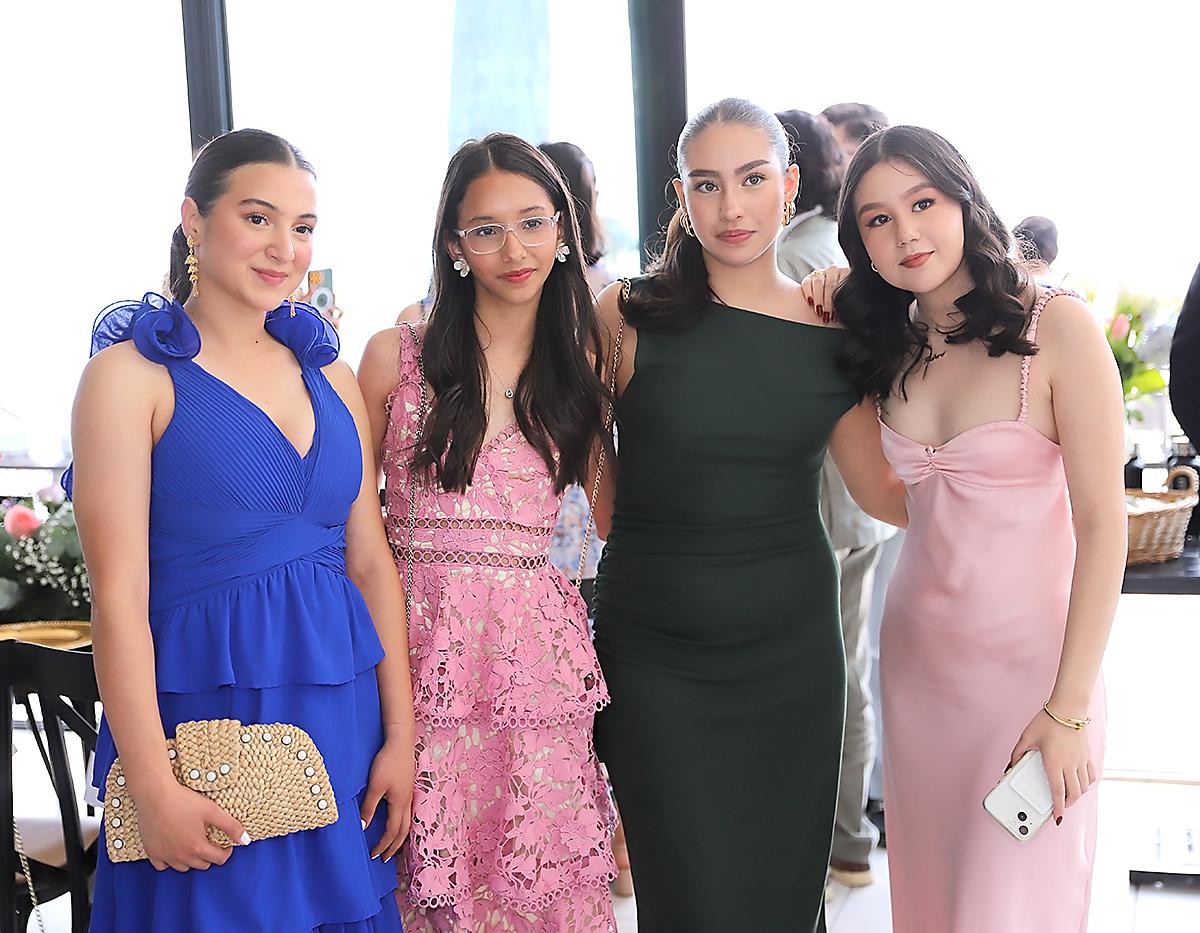 Isabella Lardizabal, Indhira Martel, Arianna Sortoe Indhira Chico