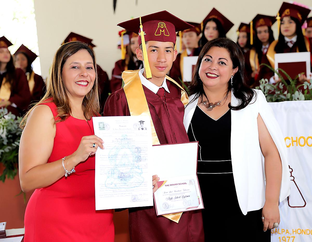 Graduación 2024 de Mayan School