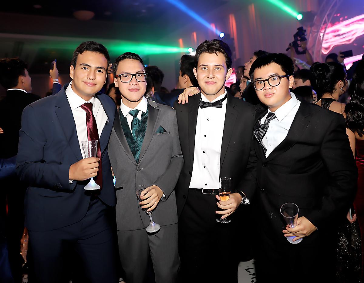 Víctor Castro, Luis Figueroa, Luis Uclés y Vincent Luo
