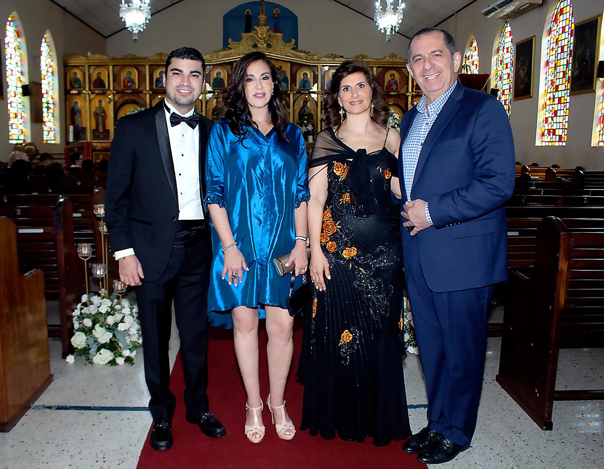 José Andrés Villeda y Marcia Facussé con Alicia y Jhonny Sikaffy