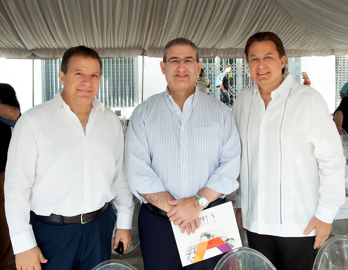 Jesús Canahuati, Daniel Facussé y Mario Canahuati.