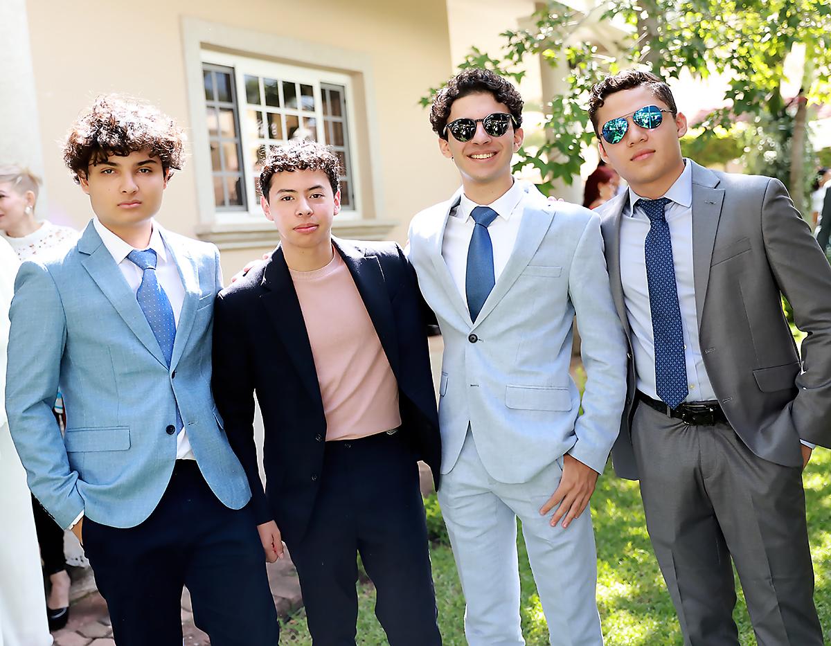 Meinhard Bienst, Christopher Fraño, Abraham Mahomar y Ángel Batres.