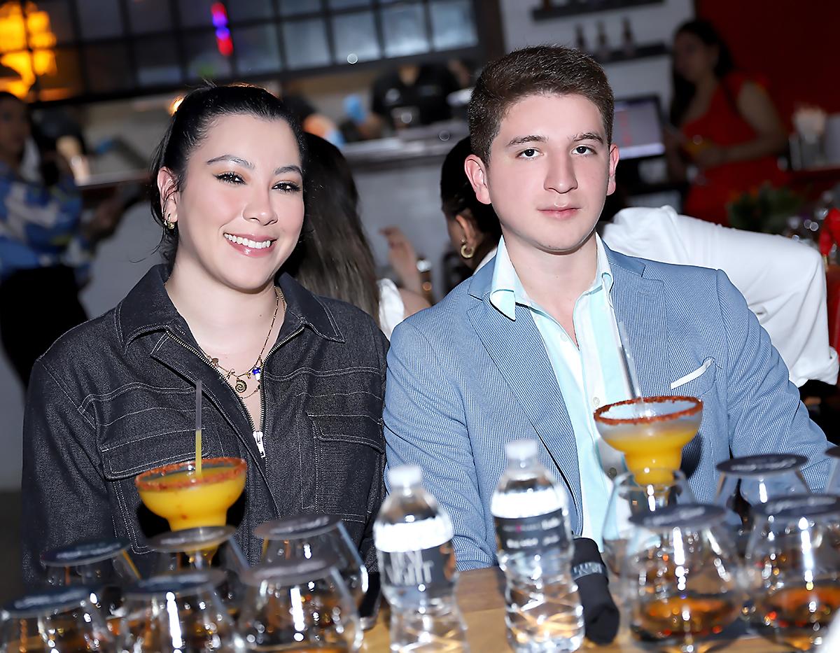 Tali Espinoza y Emir Rivera.
