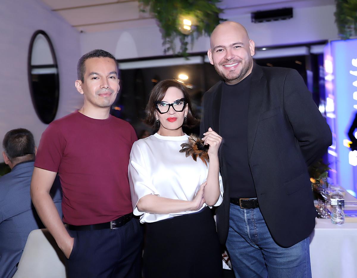 Tirso Rubio, Blanca Bendeck y Lawin Paz.