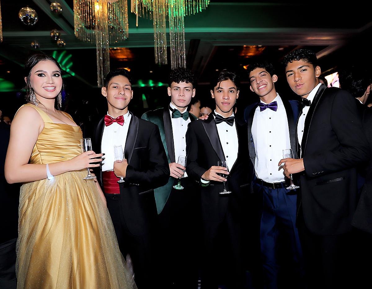 Prom Night de los seniors 2024 de Macris School