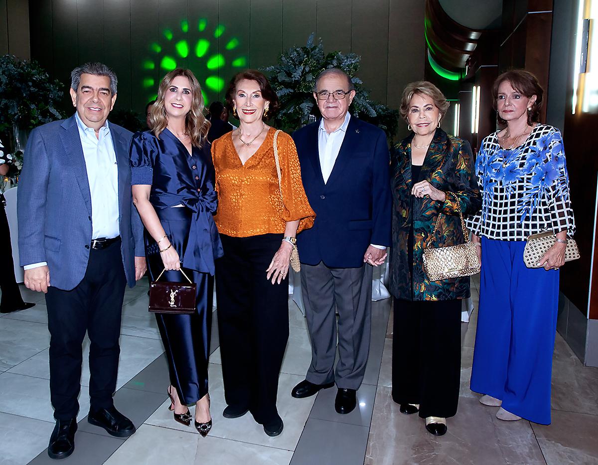 Emil Hawit, Alexia Marinakys, Miriam Millares, Alberto y Nena Díaz y Alba Bobadilla.