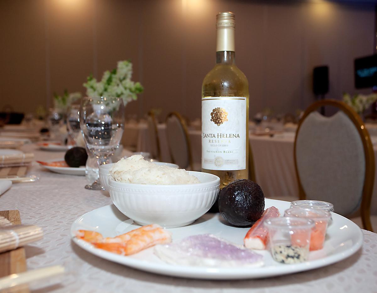 En la mesa también había una botella de vino para degustar con los diferentes rolls.