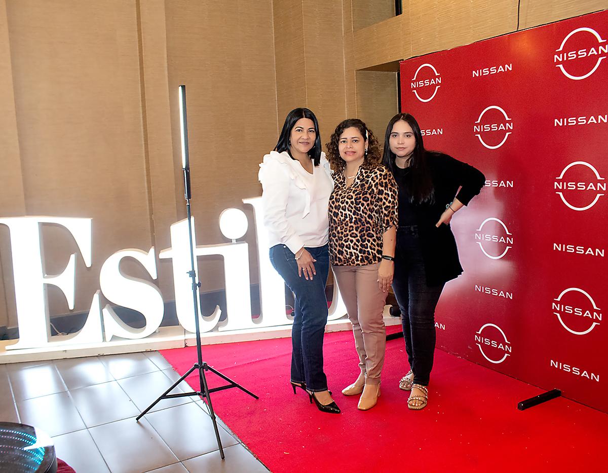 Aracely Díaz, Amalia Alachán y Diana Martínez.