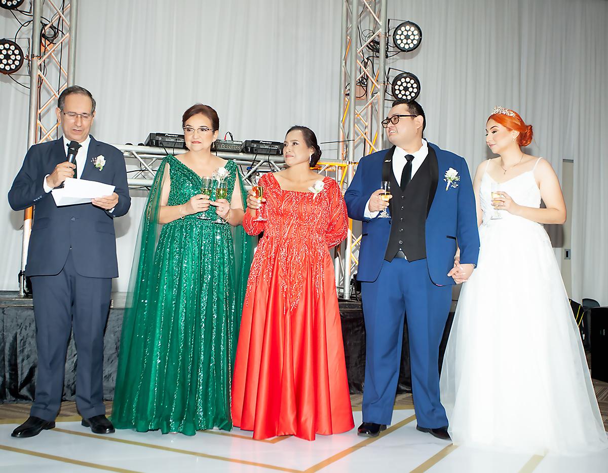 Ramón Darío Rivera, Sonia Reyes, Douglas Flores y Annie Rivera.