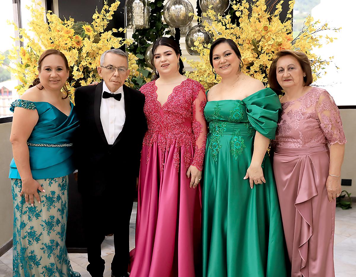Invitados a la Prom 2025 de Elvel School