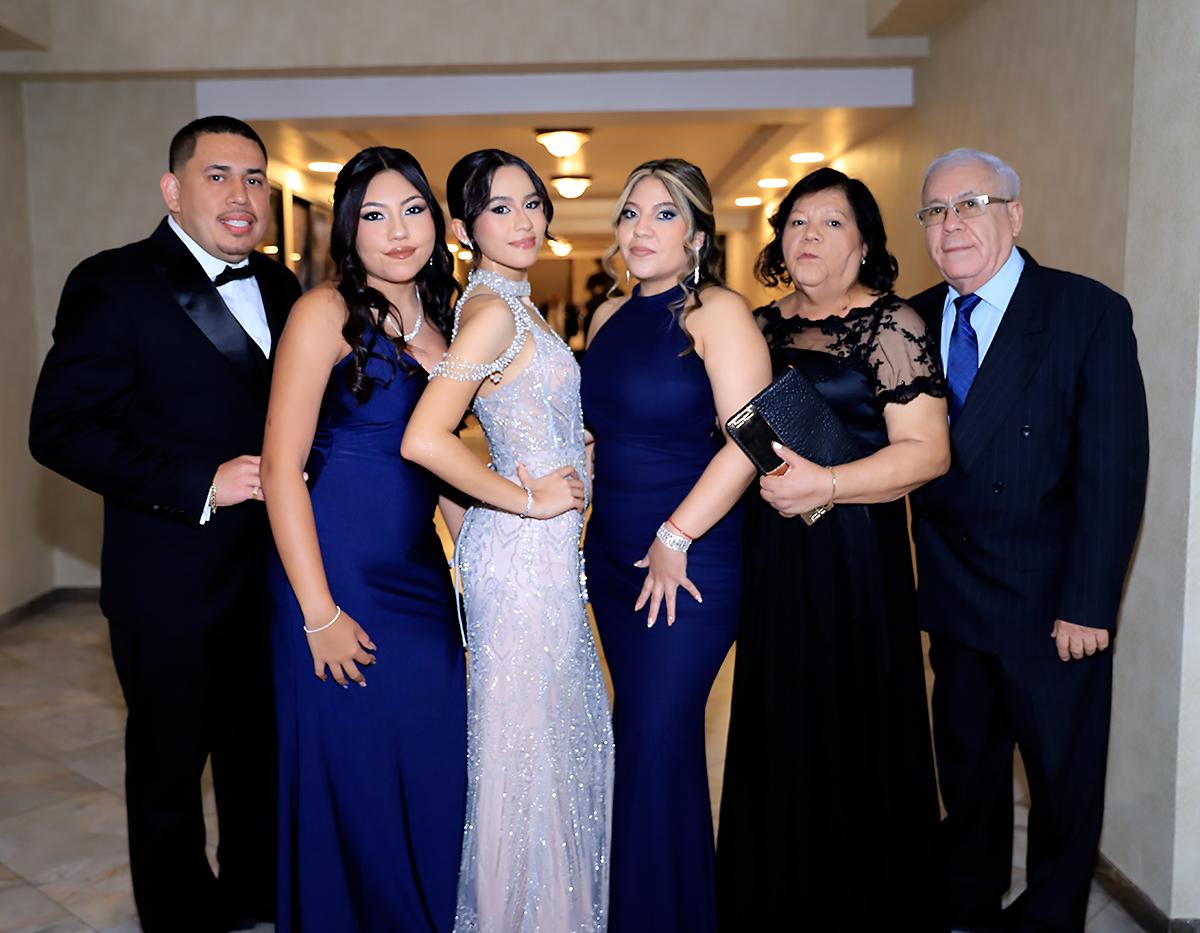Invitados de la prom 2025 de Mayan School