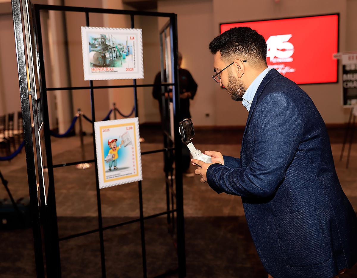 El Heraldo conmemora 45 años de excelencia periodística con edición de sellos postales