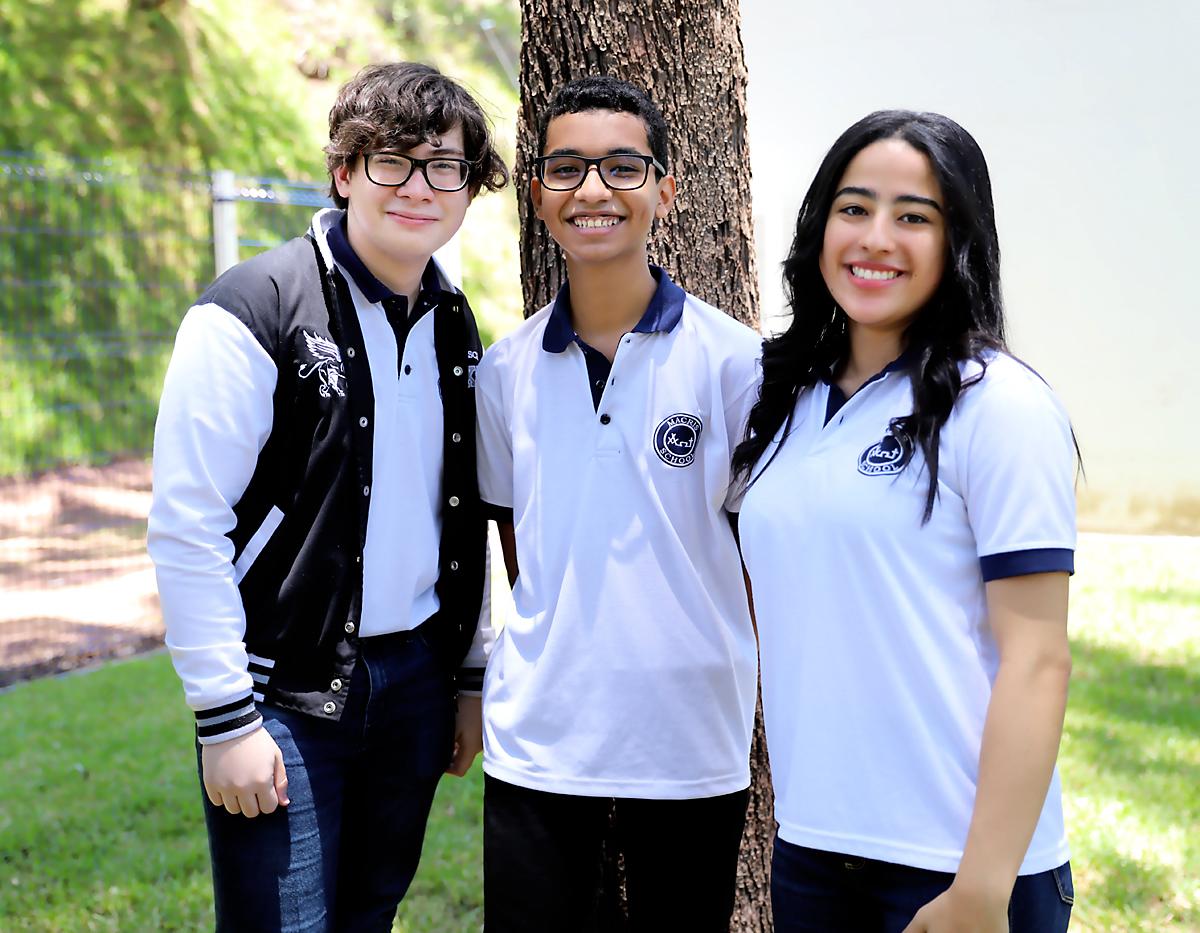 Sebastián Zelaya, Ezra Guerrero y Paola Flores