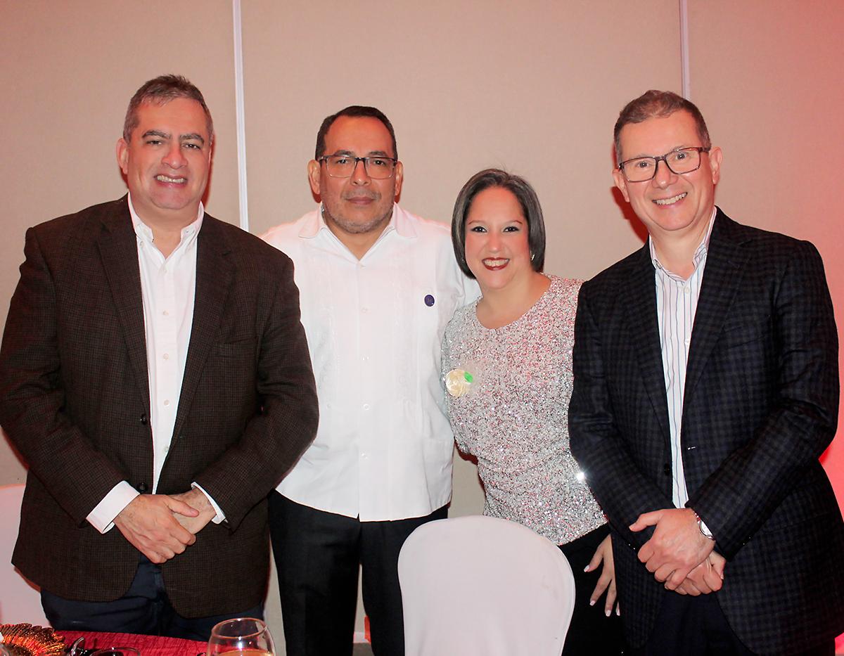 Ramón Zúñiga, Heriberto Sierra, Mónica Navarro y Ricardo Estrada