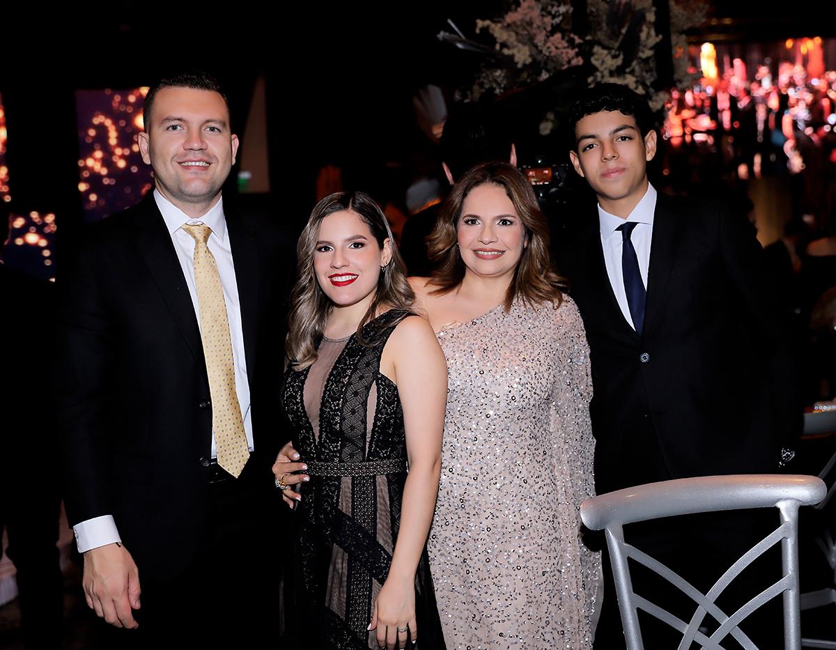 Invitados a la prom de la Escuela Americana de Tegucigalpa 2024
