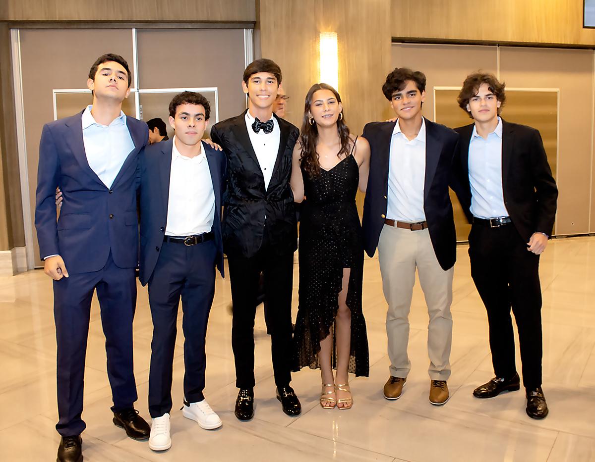 David Handal, Alvar Maldonado, Nadav Schmidt, NoorNasser, Abner Barahona y Leonardo Castellón 