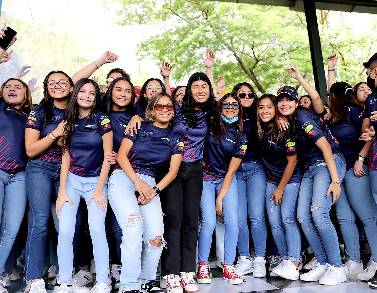 Senior Entrance de DelCampo School 2023