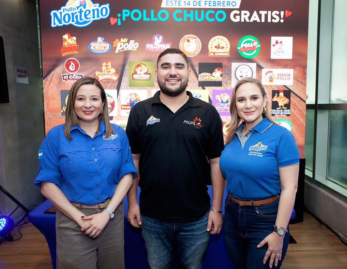 Ileana Valladares, Gerente de Ventas Cargill Honduras, Nagib Salem, Propietario Pollos Zaki, y Melany Galeano.