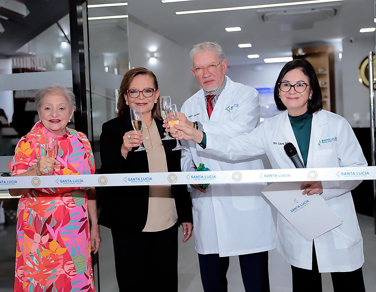 Hospital, Clínica y Óptica Santa Lucía ha obtenido la prestigiosa certificación de la Accreditation Commission for Health Care(ACHC), que se enfoca en evaluar las políticas y procedimientos relacionados con la seguridad del paciente, mismo certificado que garantiza la más alta calidad y seguridad en los servicios oftalmológicos.